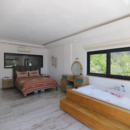 Odesa.baglar Icinde Sicacik Tatil Evi * 카스