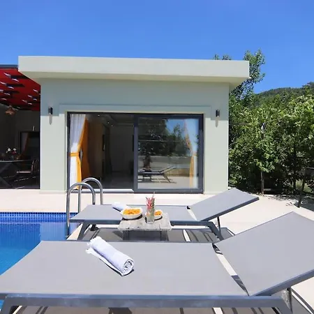 Villa Odesa.baglar Icinde Sicacik Tatil Evi