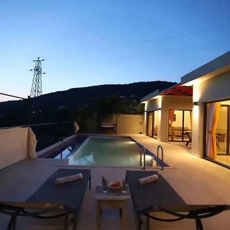 Villa Odesa.baglar Icinde Sicacik Tatil Evi *