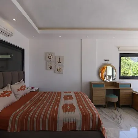Villa Odesa.baglar Icinde Sicacik Tatil Evi Kaş